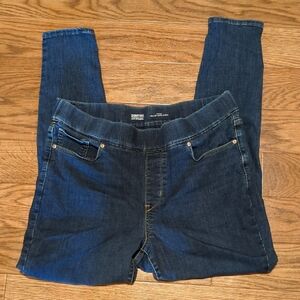 Signature Levi Strauss Shaping Pull On Super Skinny Jeans